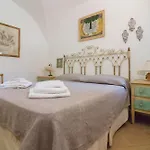 Guesthost - Porto Cervo *
